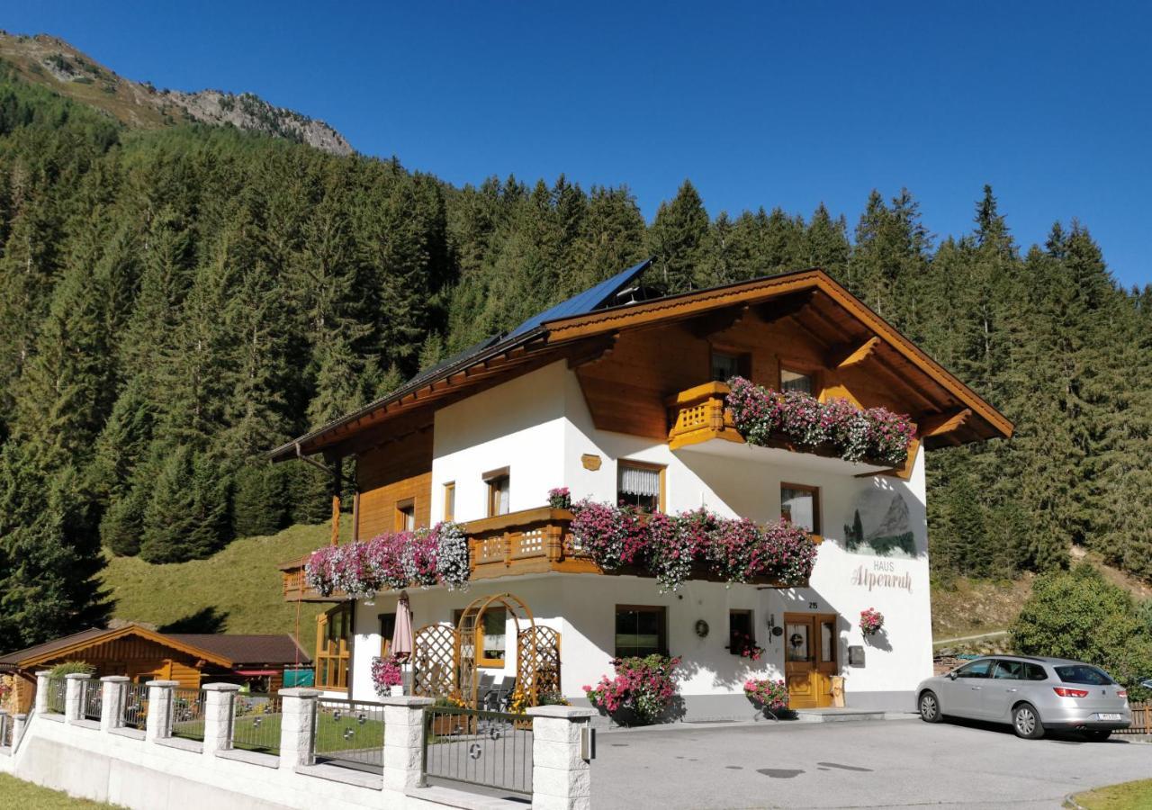 Haus Alpenruh Hotel Sankt Leonhard im Pitztal Bagian luar foto