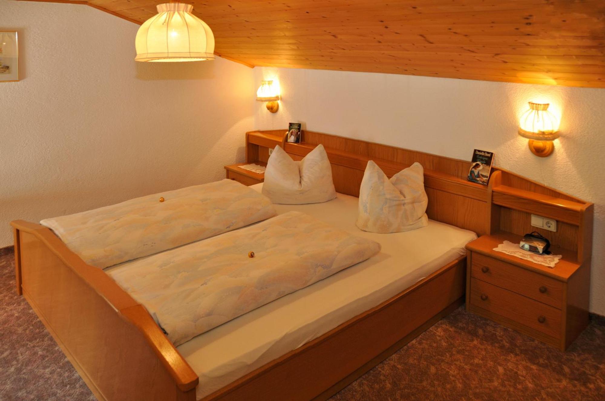 Haus Alpenruh Hotel Sankt Leonhard im Pitztal Bagian luar foto