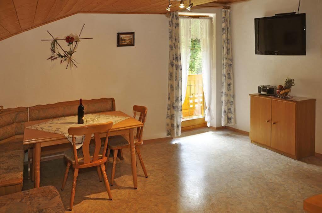 Haus Alpenruh Hotel Sankt Leonhard im Pitztal Bagian luar foto